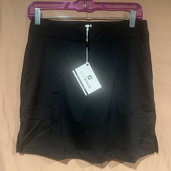 FootJoy Dresses & Skirts - FJ Golf Leisure Sport Skirt w/ built in shorts.